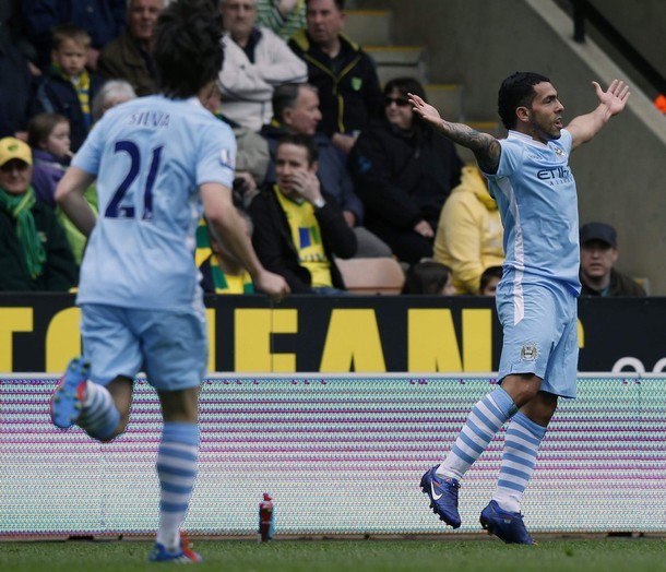 Niềm vui sướng của tiền đạo Carlos Tevez, đã lâu lắm rồi các CĐV Man City mới được chứng kiến anh chơi hay đến vậy.